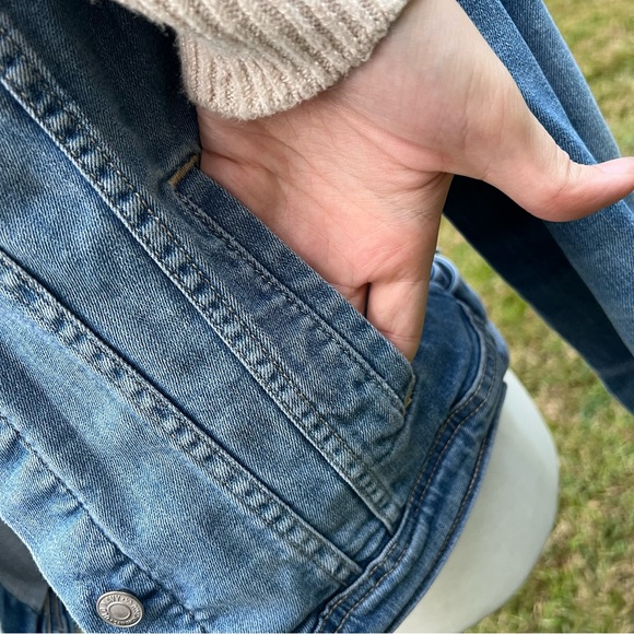 old navy denim jacket - Picture 4 of 6